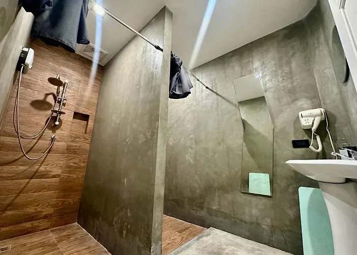 9 Mins To Bts Queen Private Share Bath Hostel